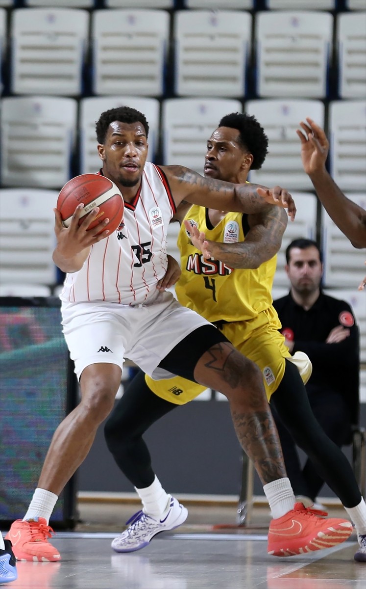 Türkiye Sigorta Basketbol Süper Ligi’nin 19. haftasında Manisa Basket ile Mersinspor, Muradiye...
