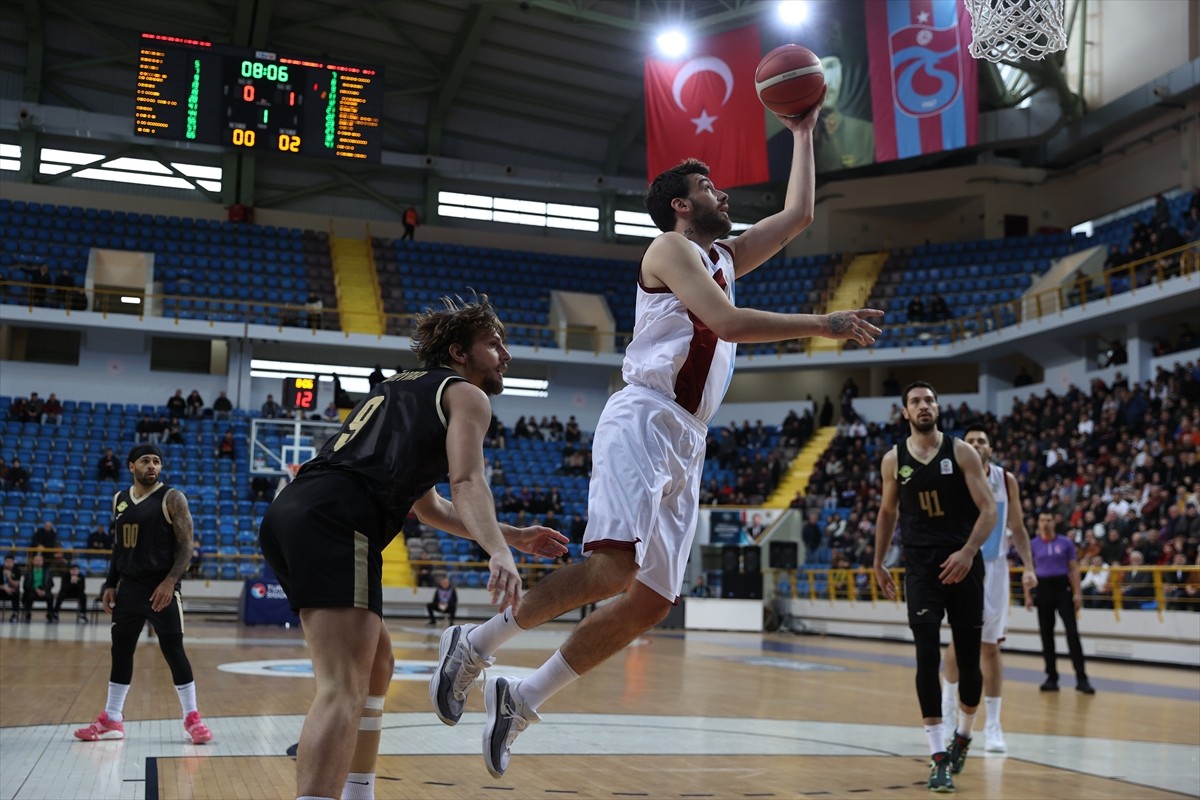 Türkiye Sigorta Türkiye Basketbol Ligi'nin 25. haftasında Trabzonspor ile Esenler Erokspor, Hayri...