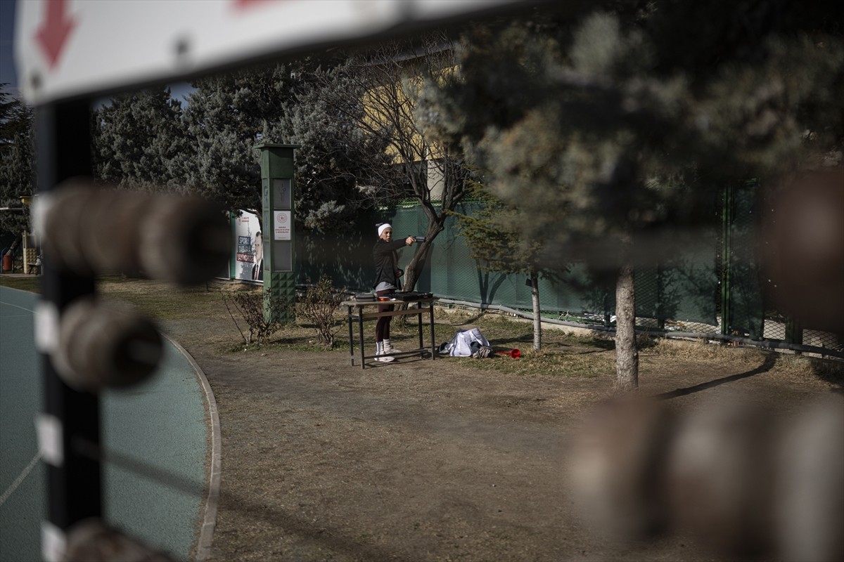 Türkiye’yi olimpiyatlarda temsil eden ilk milli pentatlet İlke Özyüksel, kadınların her alanda...