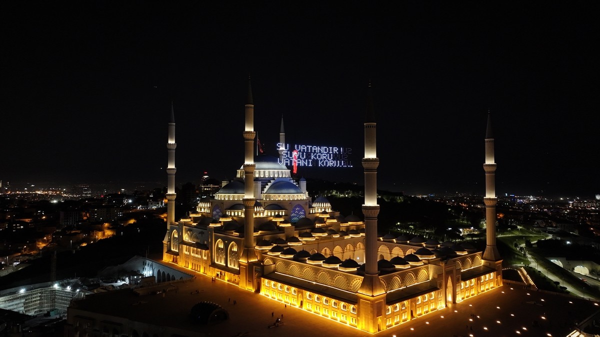Ulusal Su Verimliliği Seferberliği" kapsamında Dünya Su Günü'nde düzenlen etkinliklerde Çamlıca...