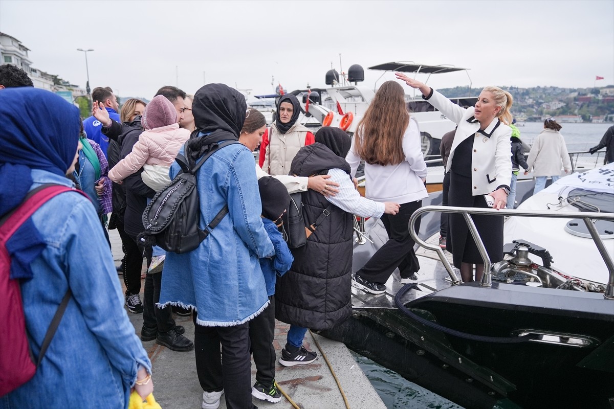 23 Nisan Ulusal Egemenlik ve Çocuk Bayramı dolayısıyla şehit ve gazi çocukları için İstanbul...