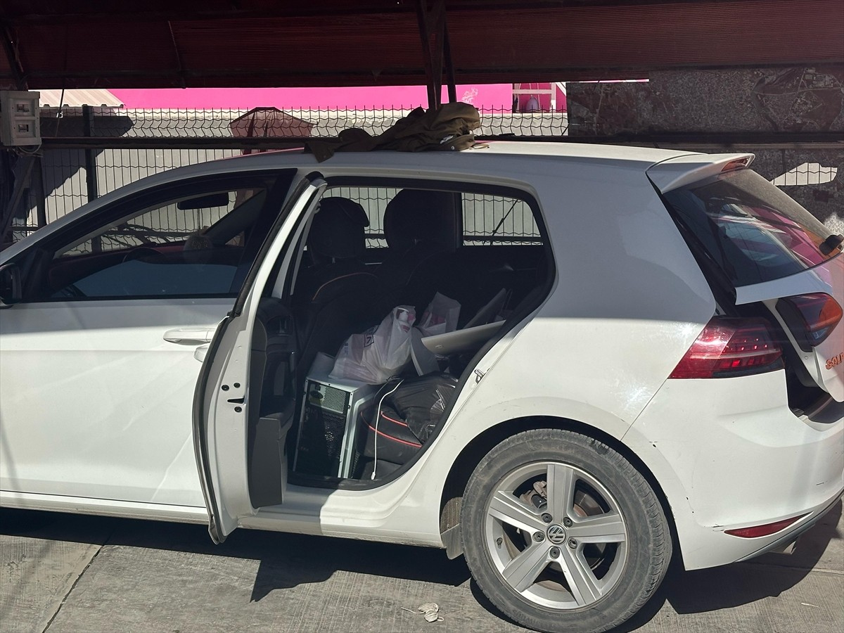 Adana'da güzellik merkezi sahibinin yurt dışına kaçarak alacaklılarını mağdur ettiği ileri...