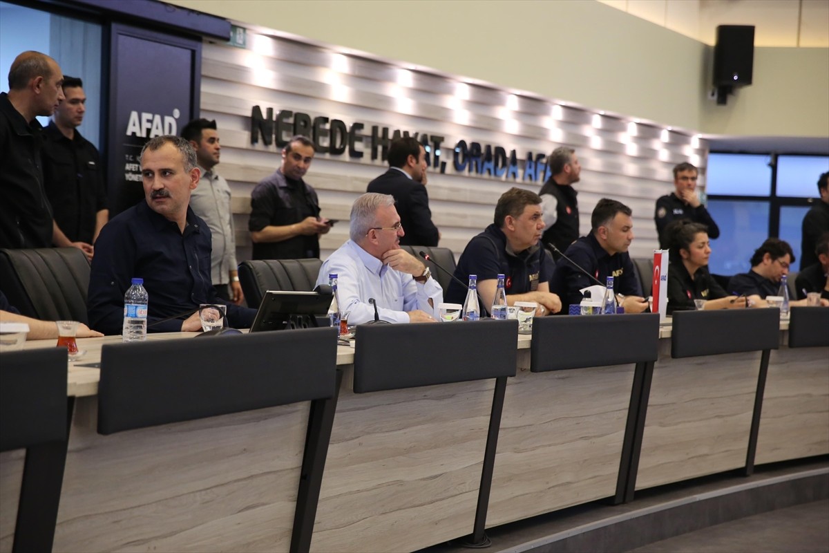 Afet ve Acil Durum Yönetimi Başkanlığı (AFAD), İstanbul'da meydana gelen depremlerin ardından...