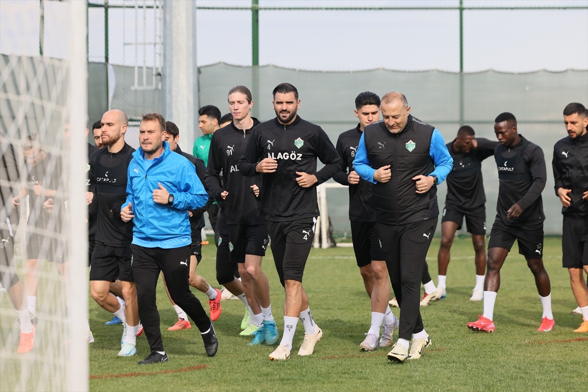 Alagöz Holding Iğdır FK, Trendyol 1. Lig'in 37. haftasında 4 Mayıs Pazar günü sahasında...