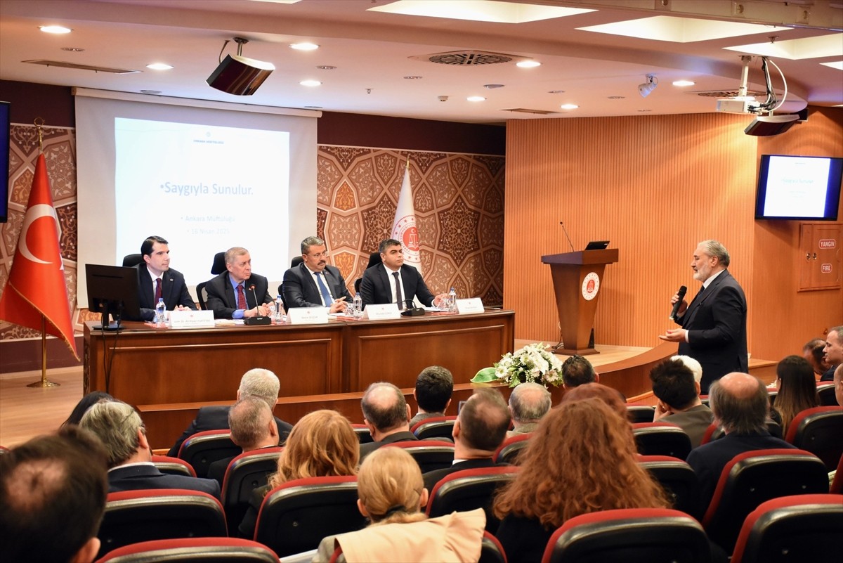 Ankara Batı Adliyesi Şehit Cumhuriyet Savcısı Mehmet Selim Kiraz Konferans Salonu'nda...