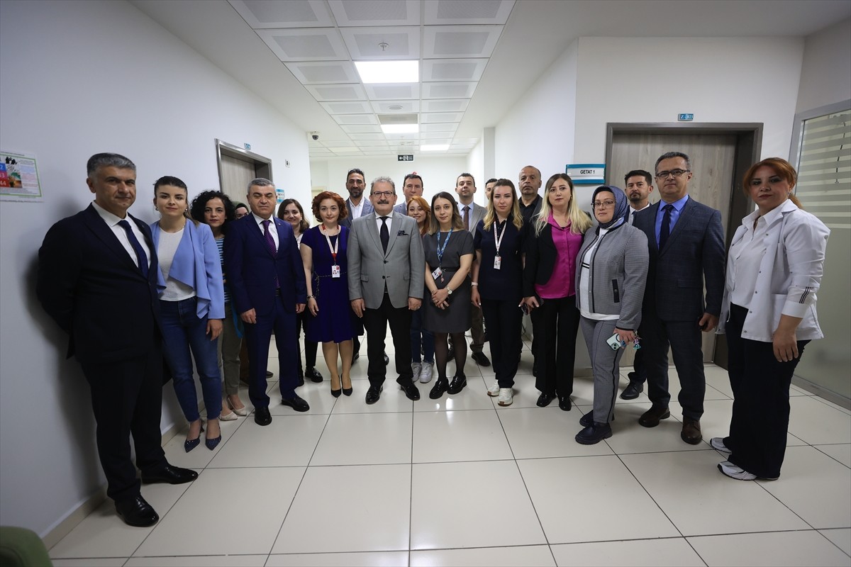 Antalya'da Sağlık Bakanlığınca uygulamaya konulan Sağlıklı Yaş Alma Merkezleri'nin beşincisi Kepez...