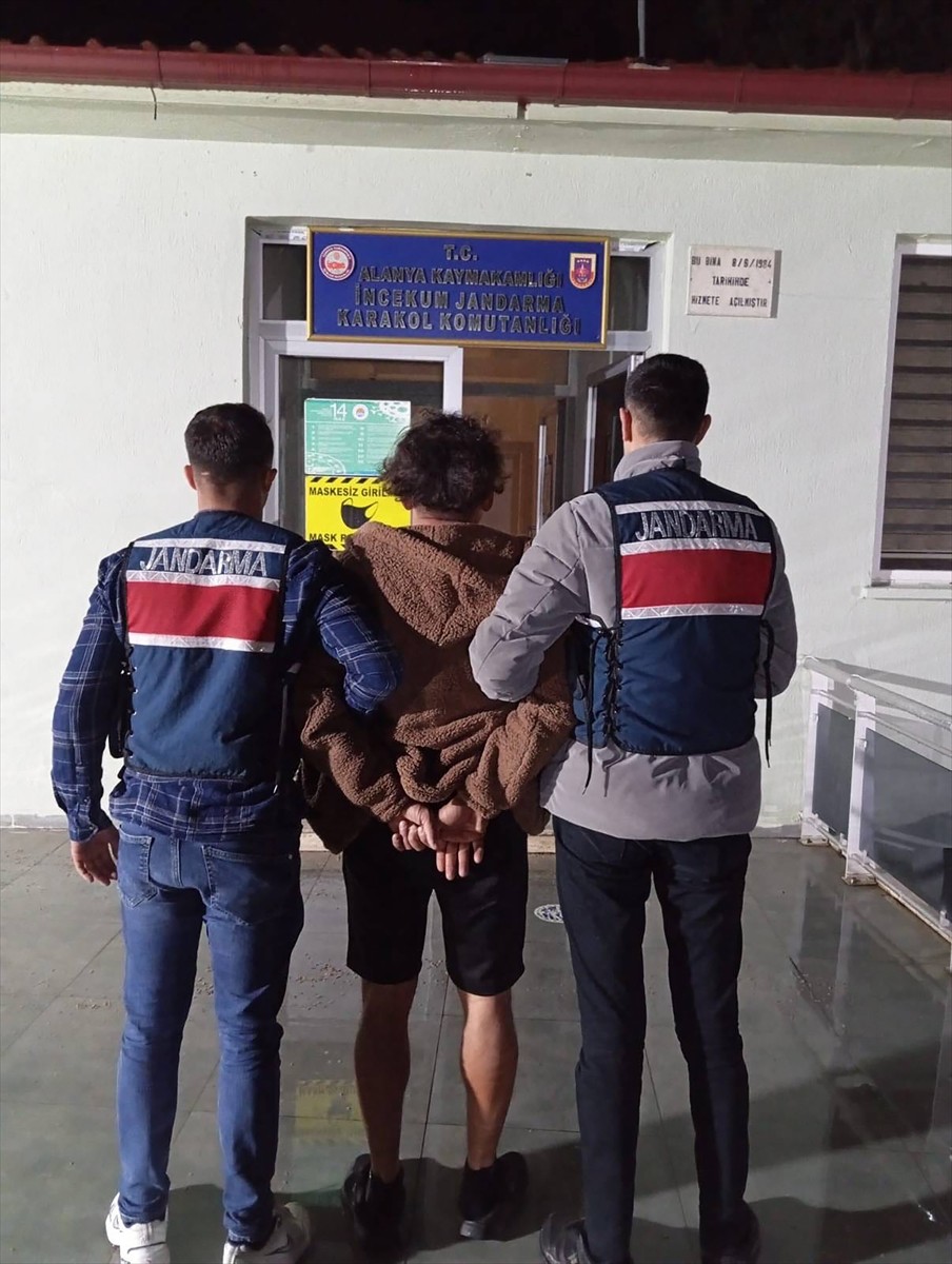 Antalya'nın Alanya ilçesinde 15 farklı suçtan 41 suç kaydı ve 17 yıl 9 ay kesinleşmiş hapis cezası...