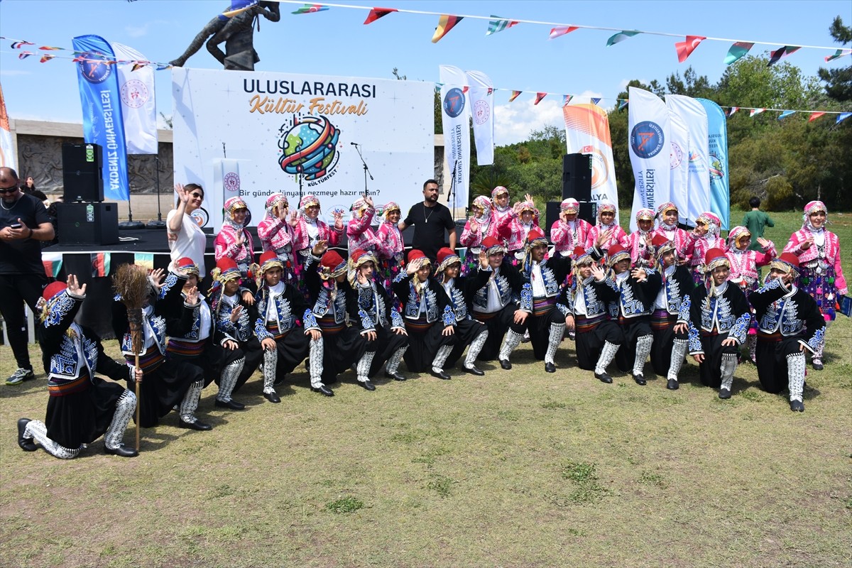 Antalya’da, Akdeniz Üniversitesi ile Gençlik ve Spor İl Müdürlüğü işbirliğinde "Uluslararası...