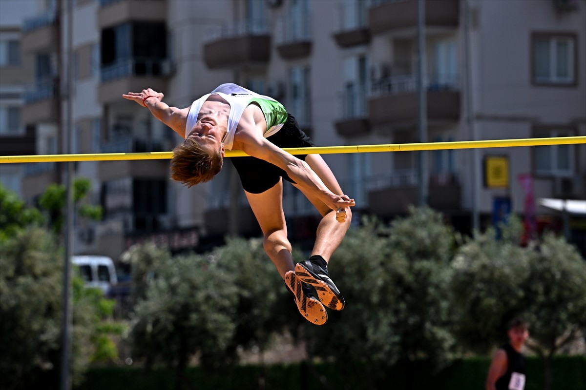 Atletizmde Uluslararası Antalya Kupası yarışları başladı. Türkiye Atletizm Federasyonu tarafından...