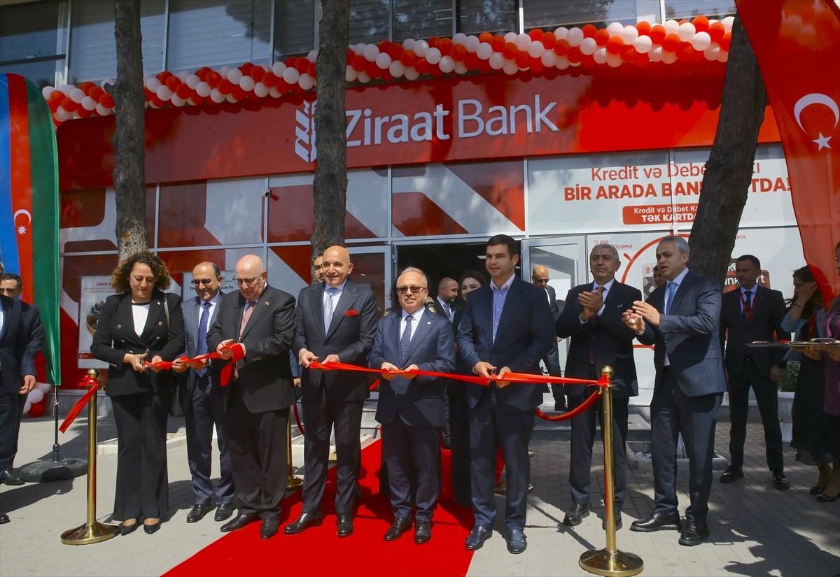 Azerbaycan'ın başkenti Bakü'de Ziraat Bank Azerbaycan'ın 11. şubesi açıldı. Türkiye'nin Bakü...