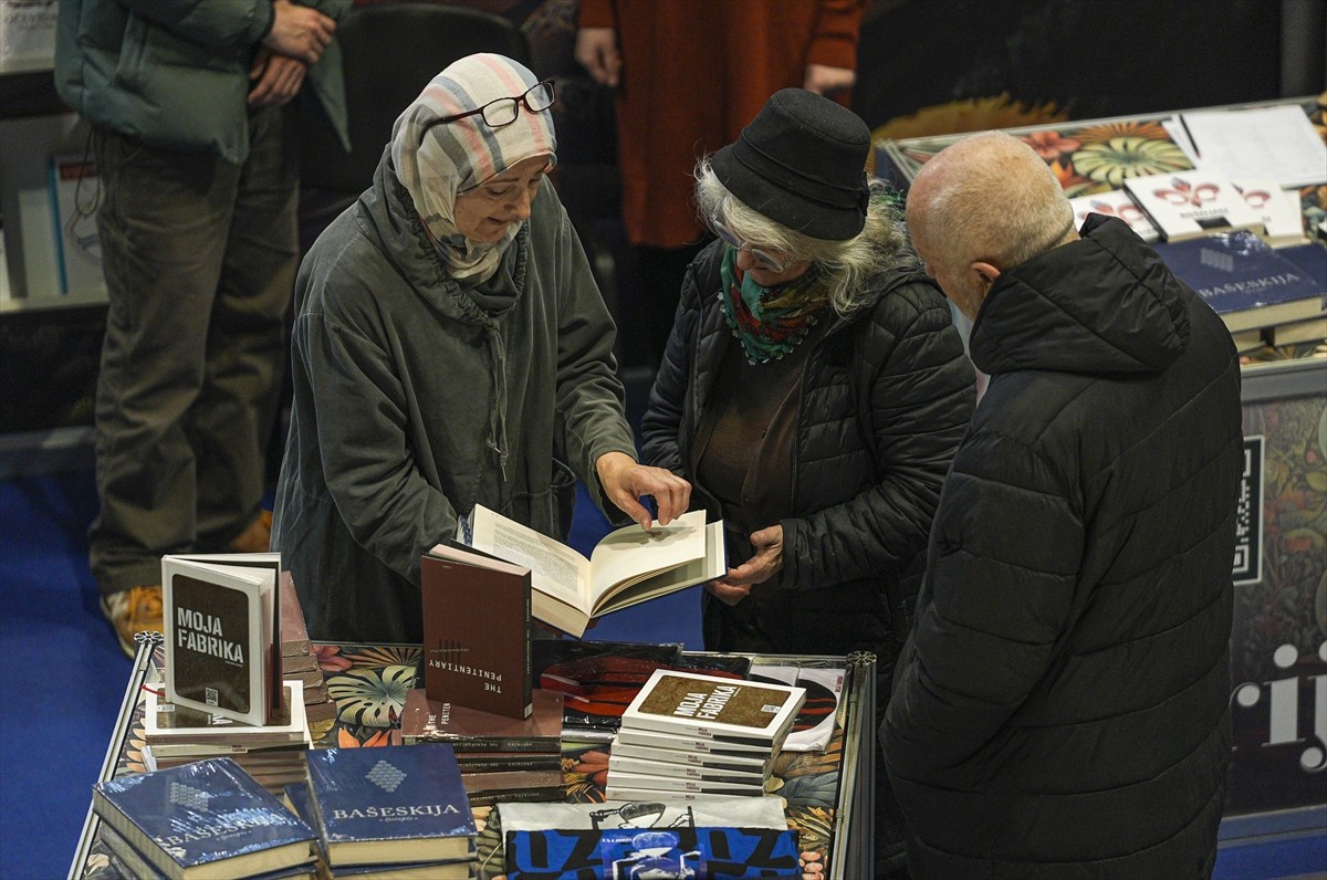 Bosna Hersek'in başkenti Saraybosna'da 36'ncısı düzenlenen ve 200'den fazla yayınevinin katılım...