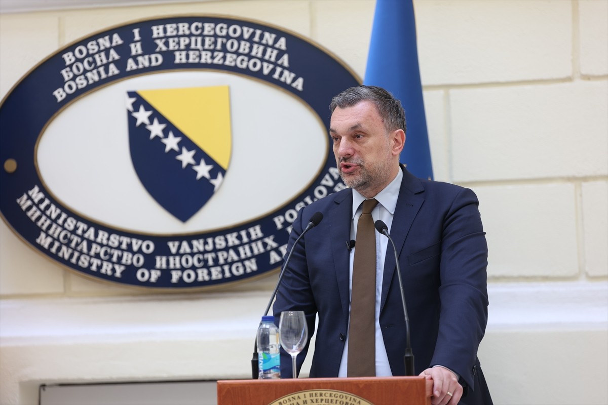 Bosna Hersek Dışişleri Bakanı Elmedin Konakovic, Almanya'nın Avrupa ve İklimden sorumlu Devlet...