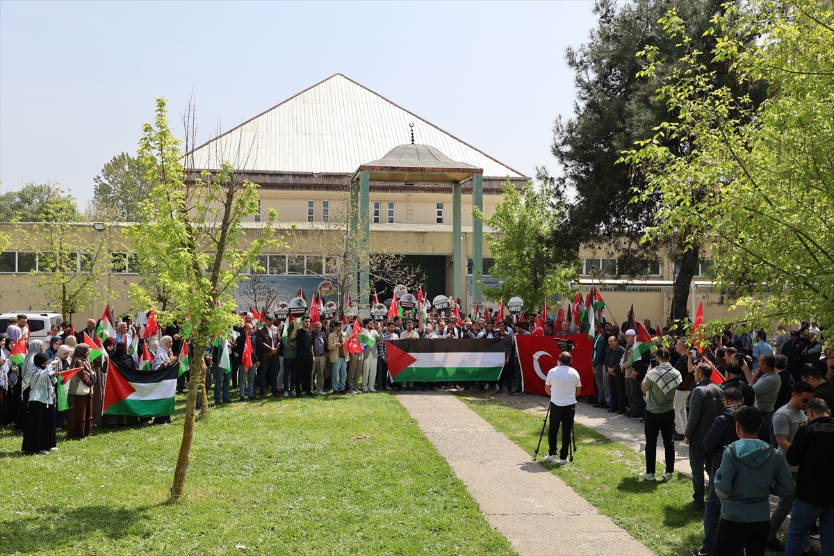 Bursa'da İsrail'in Gazze'ye yönelik saldırıları, Filistinli Öğrenciler Topluluğunca protesto...