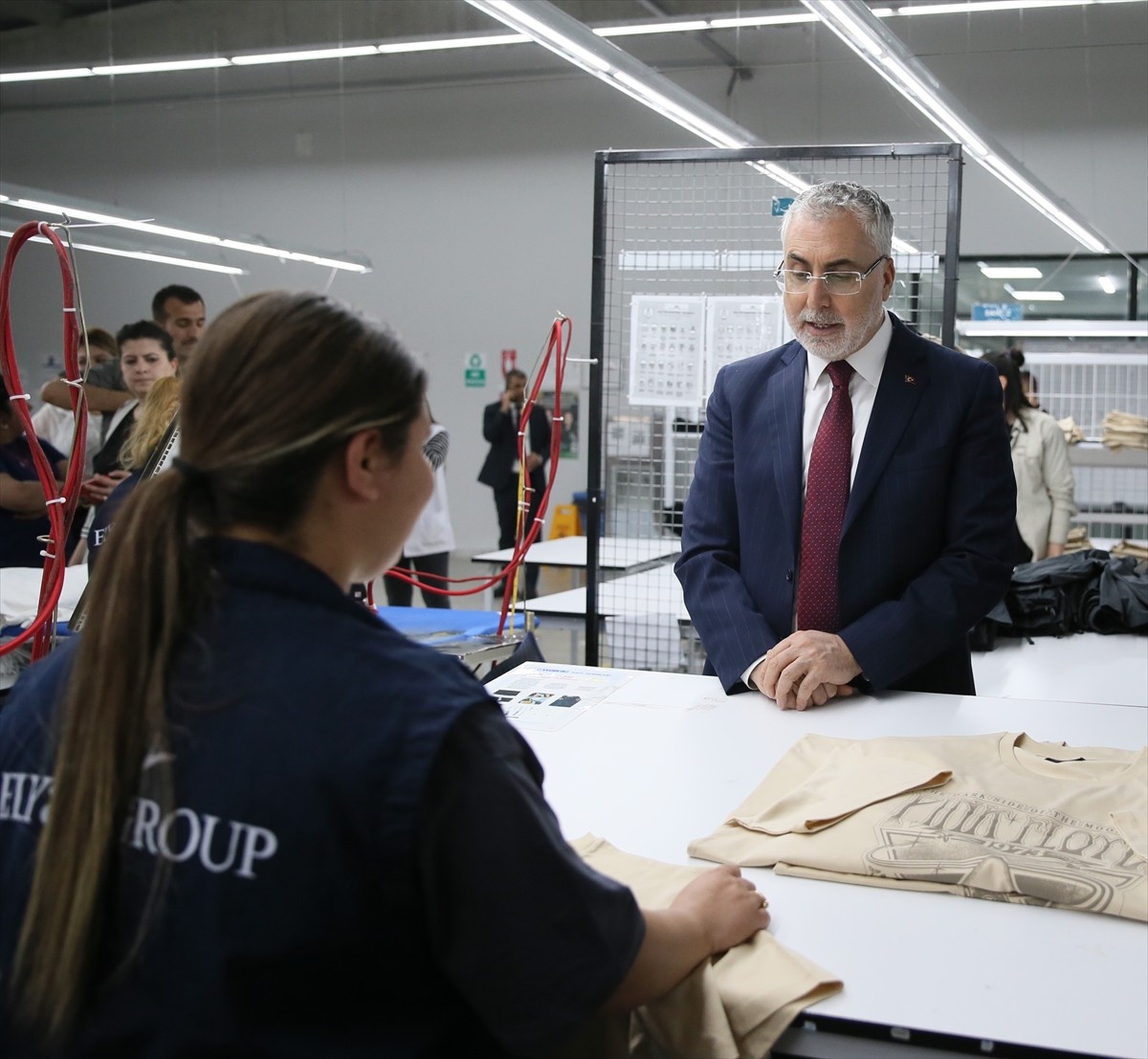 Çalışma ve Sosyal Güvenlik Bakanı Vedat Işıkhan, Kilis'te bazı ziyaretler gerçekleştirdi. Işıkhan...