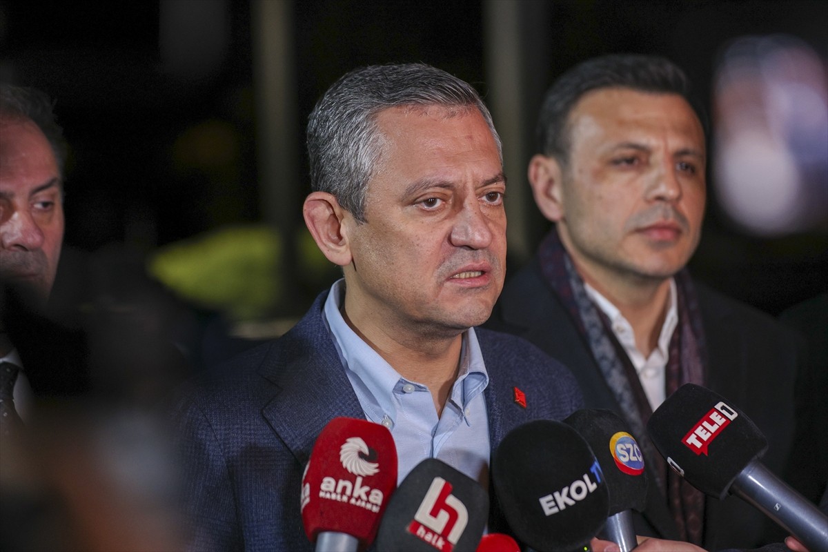 CHP Genel Başkanı Özgür Özel, İstanbul Büyükşehir Belediyesine (İBB) yönelik terör soruşturması...