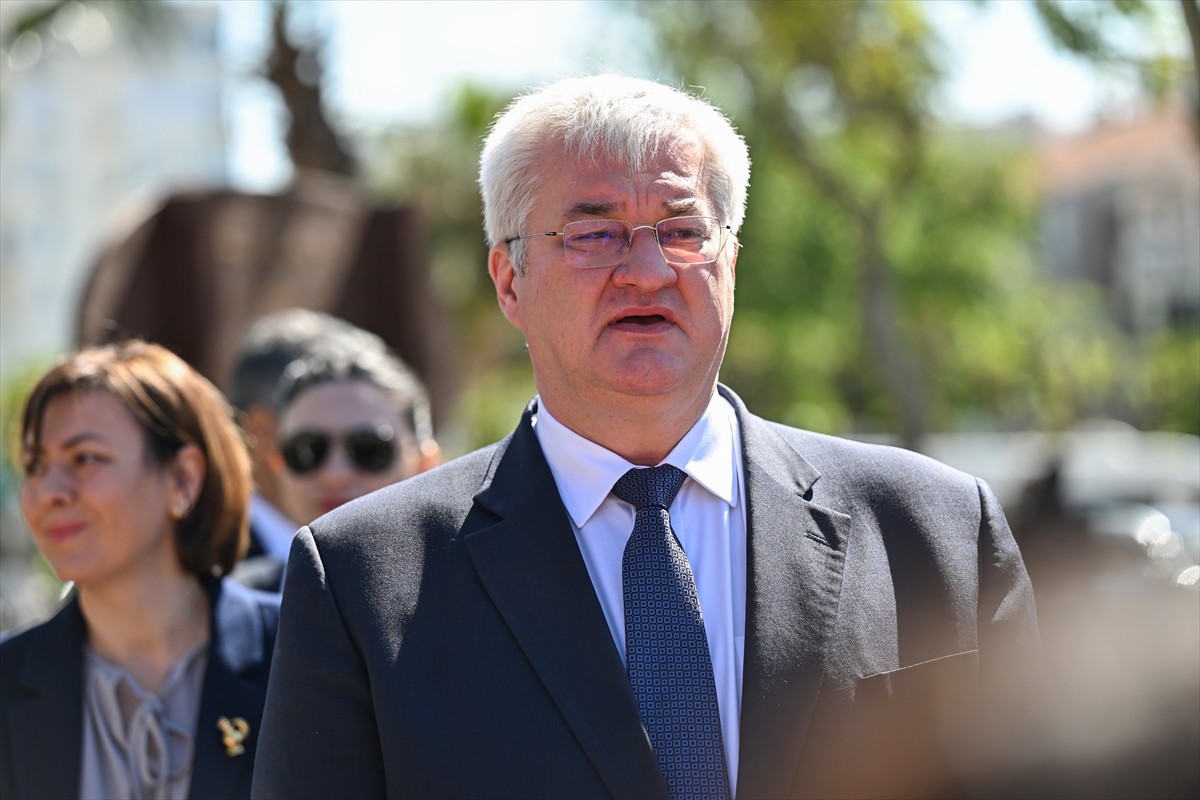 Cumhurbaşkanı Recep Tayyip Erdoğan'ın himayesinde, Dışişleri Bakanlığının ev sahipliğinde bu yıl...