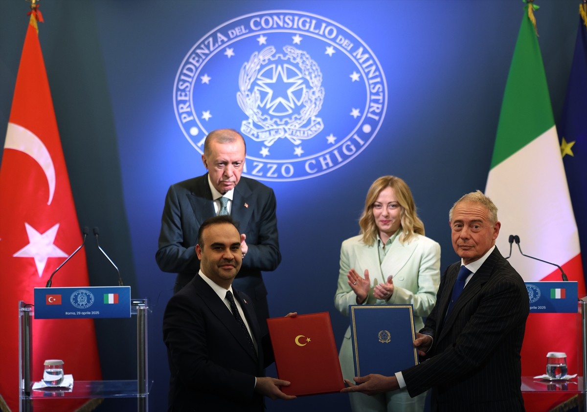 Cumhurbaşkanı Recep Tayyip Erdoğan ile İtalya Başbakanı Giorgia Meloni'nin başkanlığında yapılan...