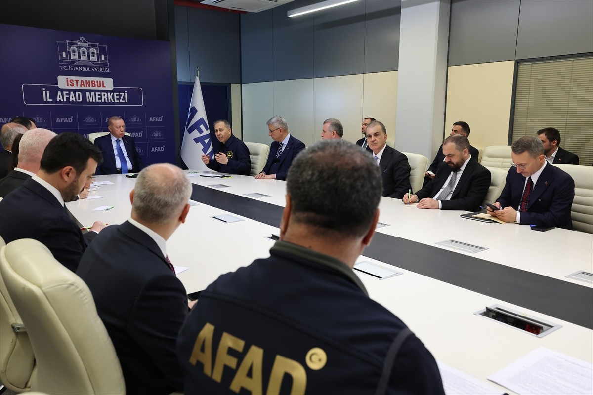 Cumhurbaşkanı Recep Tayyip Erdoğan, İstanbul İl Afet ve Acil Durum (AFAD) Müdürlüğünde kurulan...