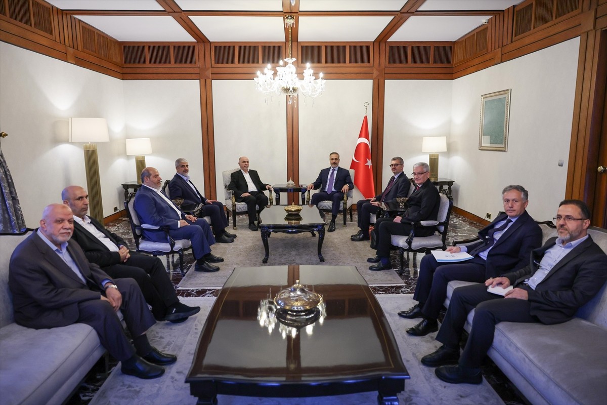 Dışişleri Bakanı Hakan Fidan, Hamas Şura Meclisi Başkanı Muhammed Derviş ve beraberindeki heyetle...