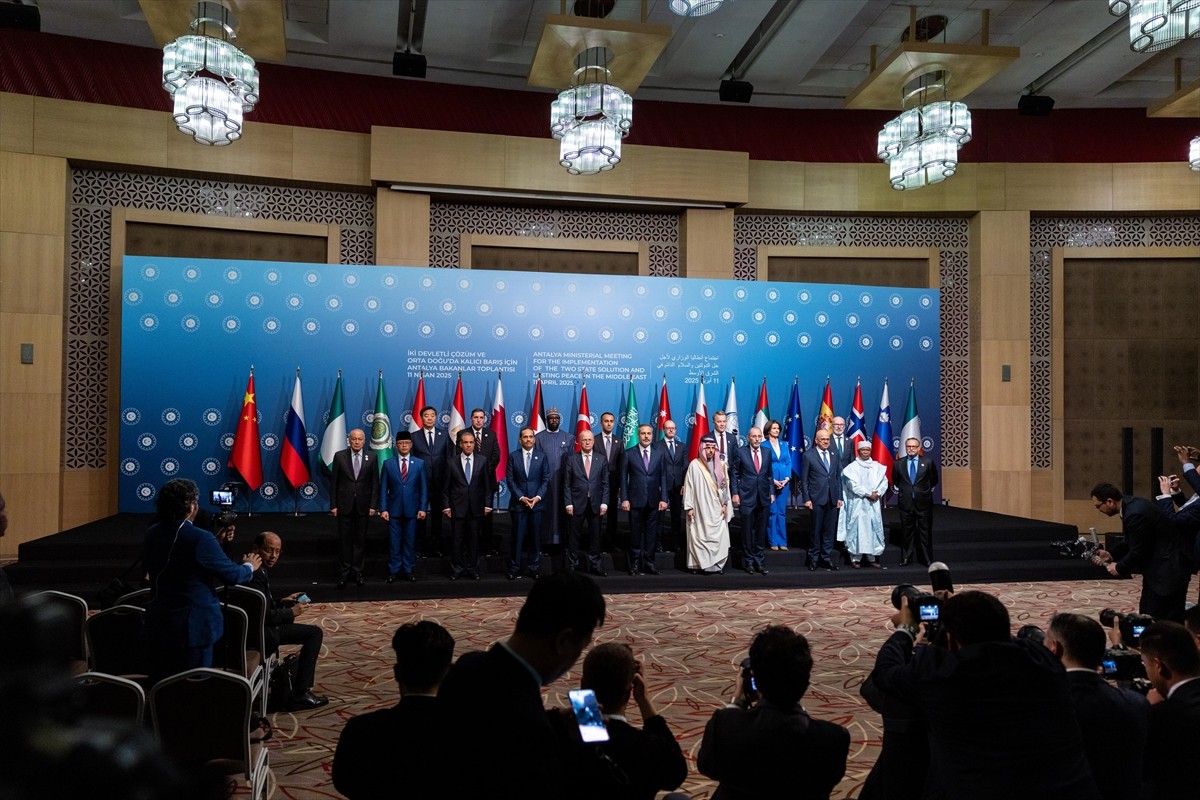 Dışişleri Bakanı Hakan Fidan, “İki Devletli Çözüm ve Ortadoğu’da Kalıcı Barış İçin Antalya...