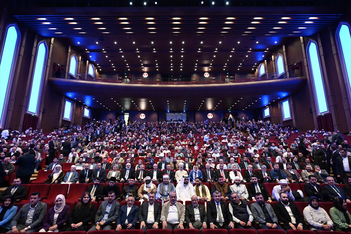 Diyanet İşleri Başkanı Ali Erbaş, u yıl 10'uncusu Gaziantep Şahinbey Kongre ve Kültür Merkezi'nde...