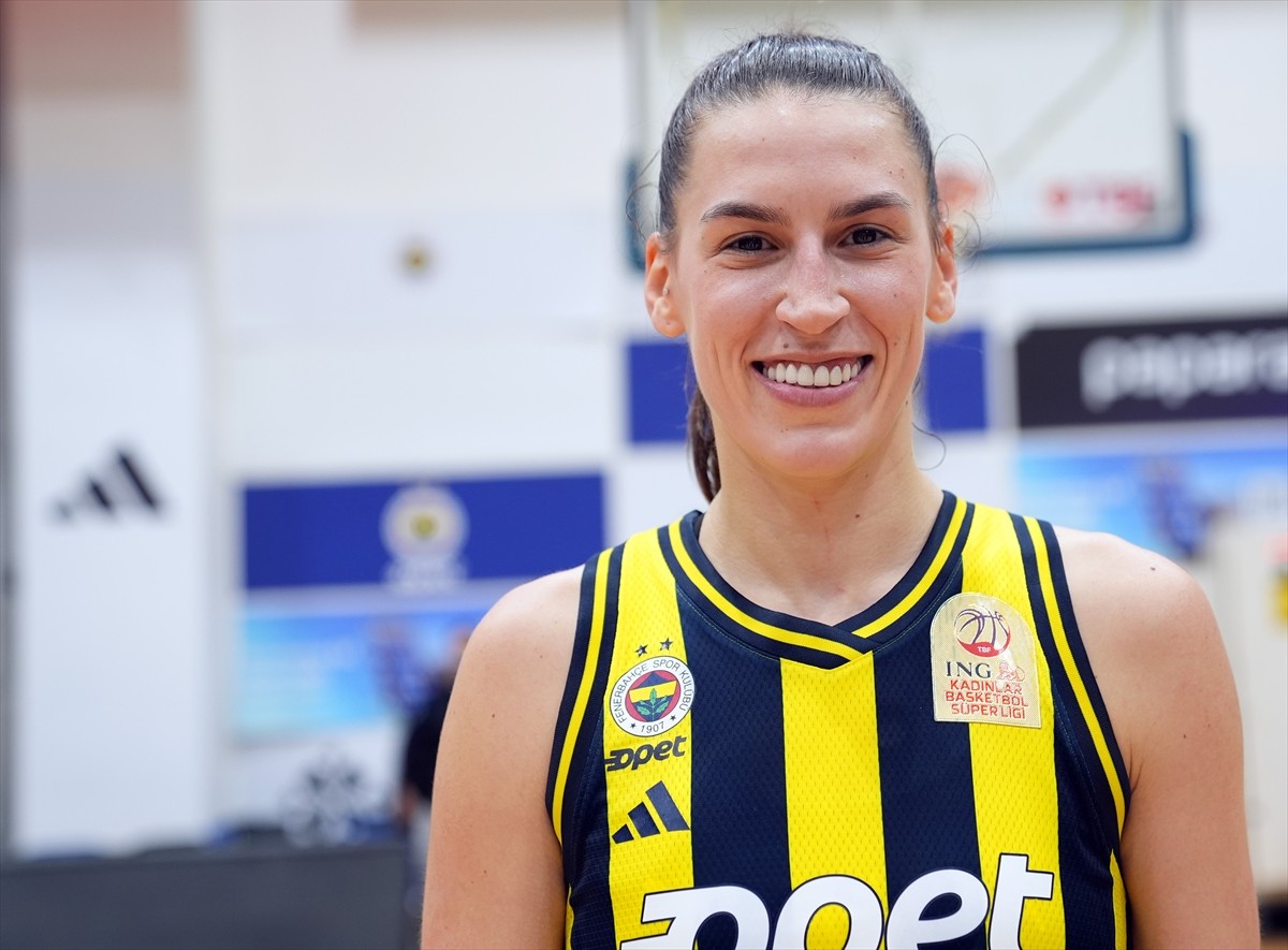 Fenerbahçe Opet Kadın Basketbol Takımı'nın oyuncularından Sevgi Uzun, AA muhabirine açıklama...