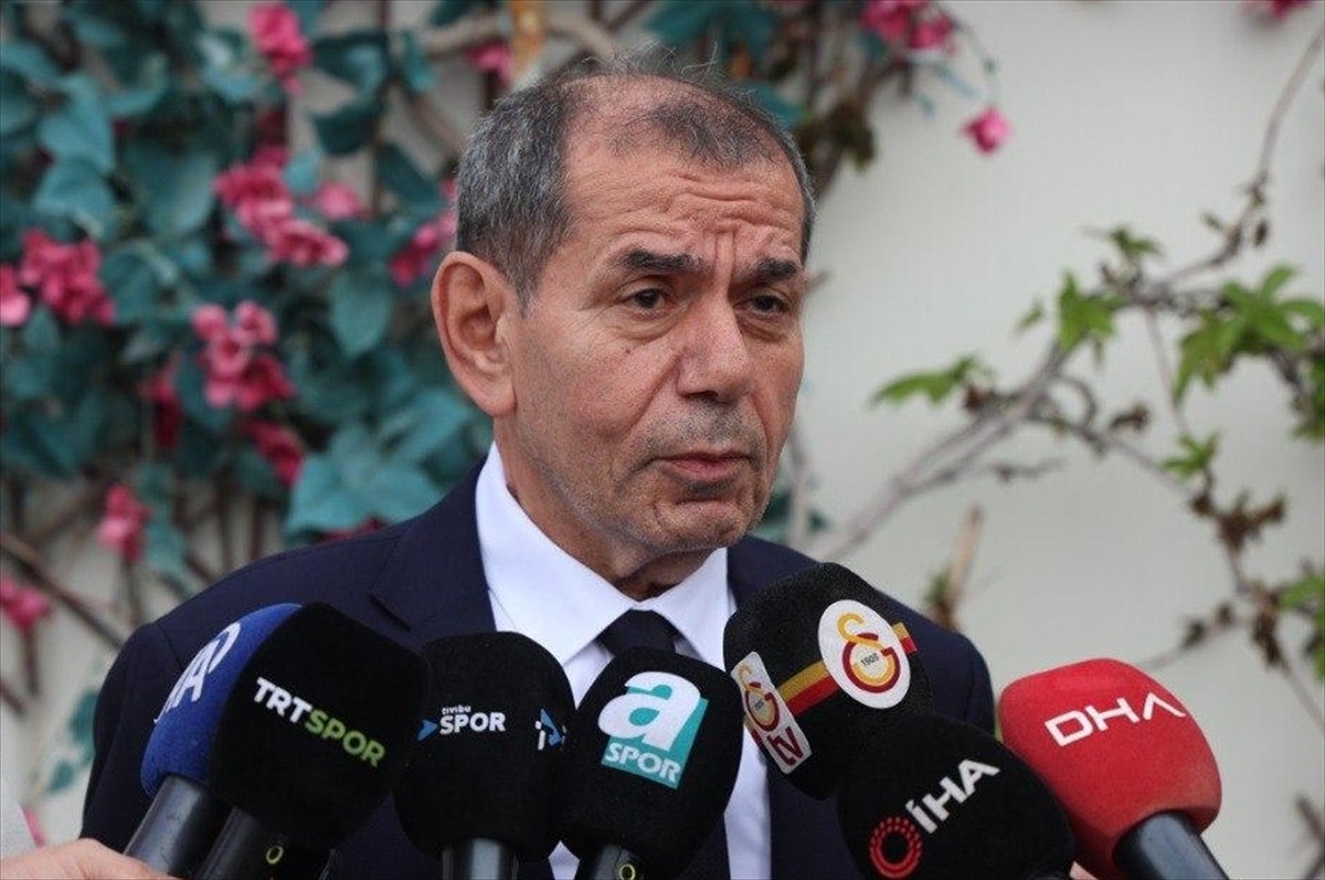 Galatasaray Kulübü Başkanı Dursun Özbek (fotoğrafta), Ziraat Türkiye Kupası yarı finalinde TÜMOSAN...