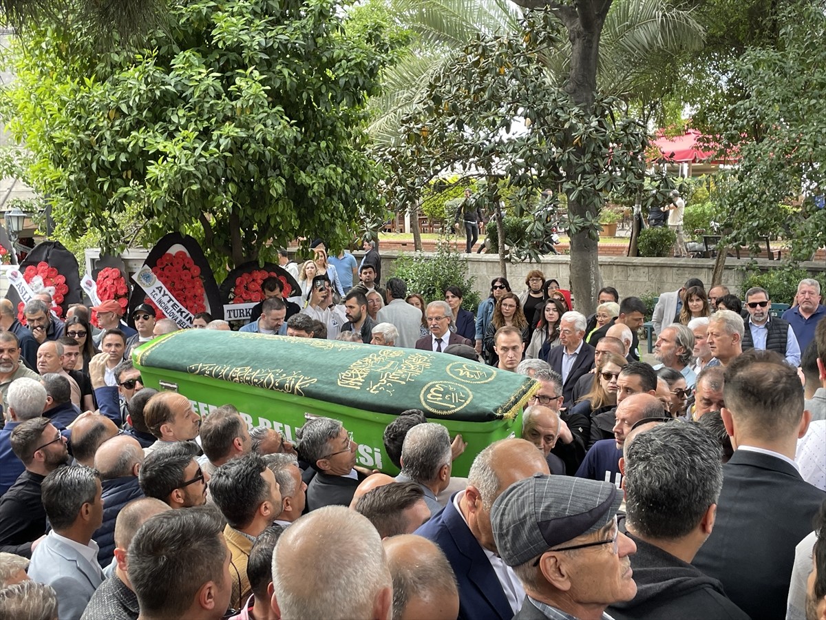 Geçirdiği kalp krizi sonucu yaşamını yitiren Aydın Gazeteciler Cemiyeti Başkanı ve Aydınpost Genel...