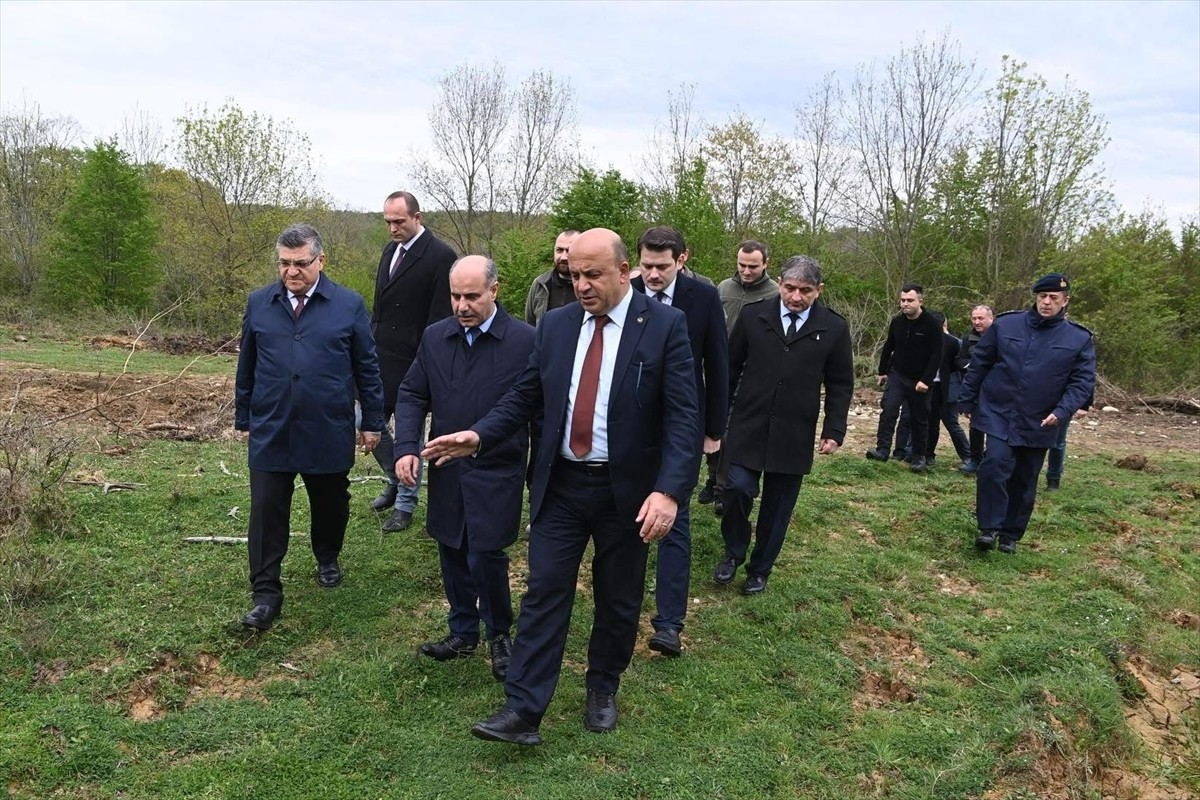 İçişleri Bakan Yardımcısı Mehmet Aktaş (sol 5), Sinop'ta Hayvan Koruma Kurulu toplantısına iştirak...