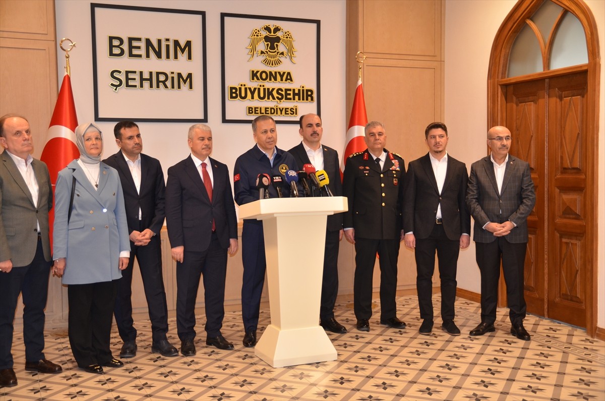 İçişleri Bakanı Ali Yerlikaya, Konya'da, kentte yapılması planlanan ve inşası tamamlanan projelere...