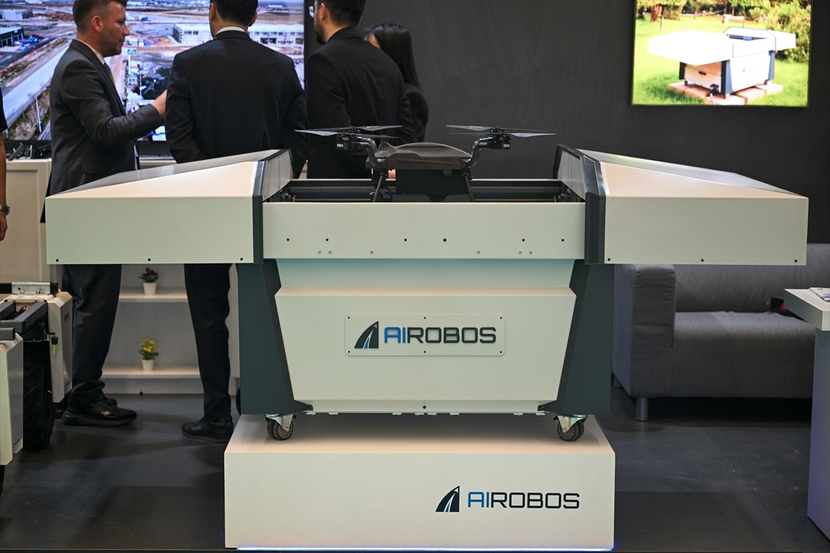 İnsansız hava aracı ve alt sistemlerinin AR-GE ve üretim süreçlerine yönelik çalışmalar yürütüp...