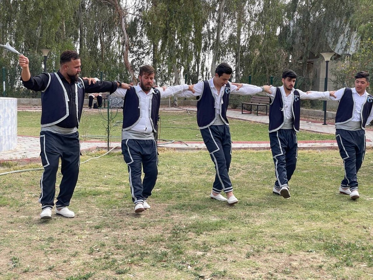 Irak'ın Kerkük kentinde, 23 Nisan Ulusal Egemenlik ve Çocuk Bayramı dolayısıyla etkinlik...