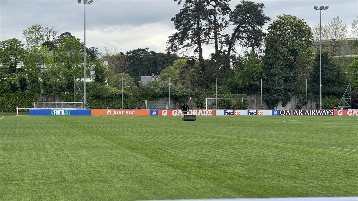 İsviçre'nin Nyon kentinde, UEFA Gençlik Ligi'nde yarı final ve final maçlarının oynanacağı 860...