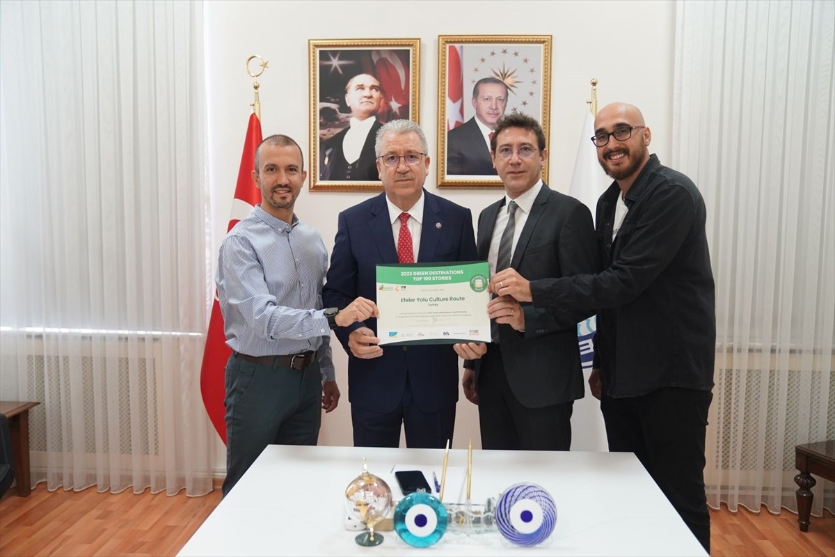 İzmir'de doğa ve kültürü bir arada bulunduran yürüyüş rotası Efeler Yolu'nun Avrupa Konseyi Kültür...