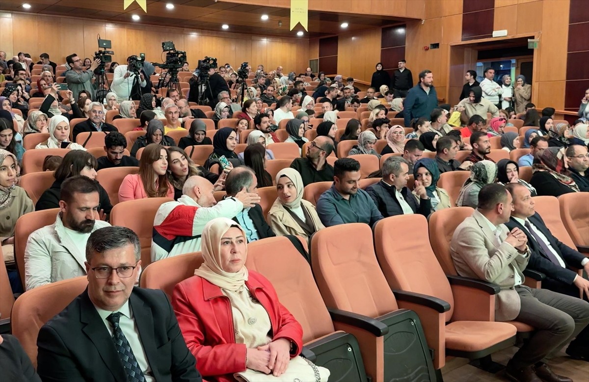 Kahramanmaraş'ta bu yıl 5'incisi düzenlenen Uluslararası Şiir ve Edebiyat Günleri, Necip Fazıl...