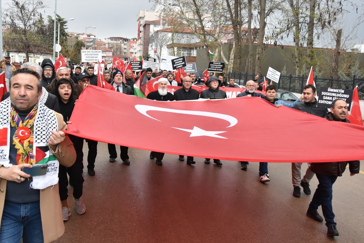 Kırıkkale'de İsrail'in Gazze'ye yönelik saldırılarına tepki amacıyla yürüyüş...