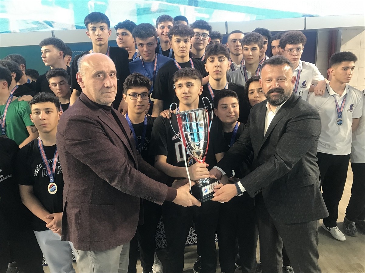 Konya'da, milli takım seçmeleri için düzenlenen Sualtı 24 Yaş Altı, 17 Yaş ve Altı Türkiye...