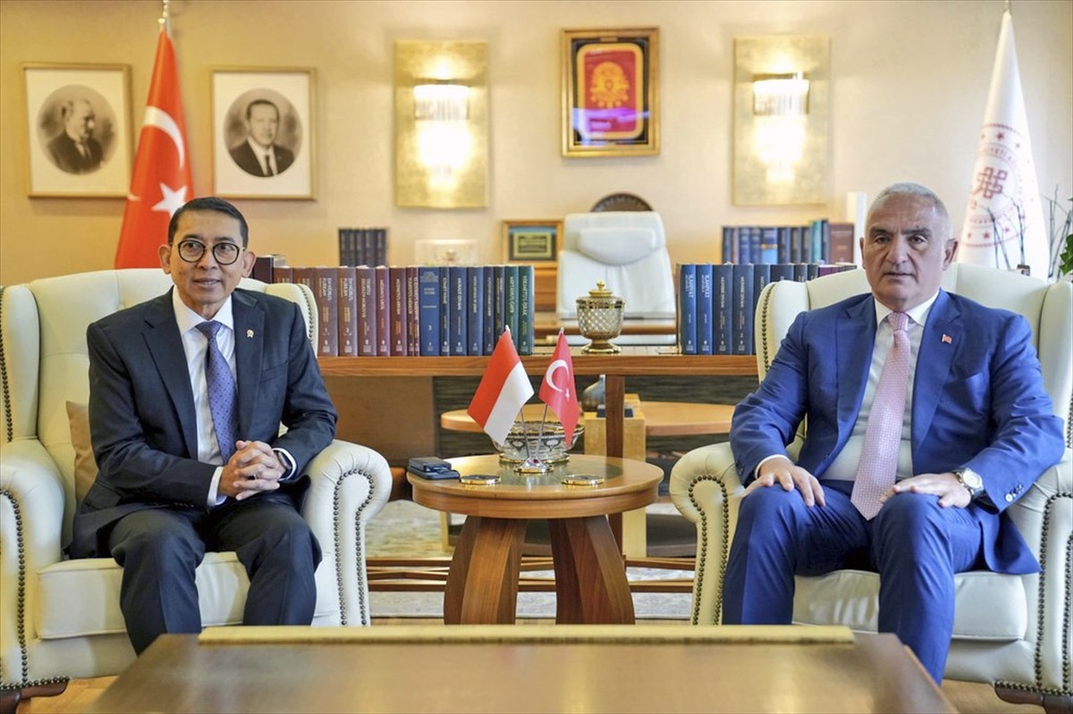 Kültür ve Turizm Bakanı Mehmet Nuri Ersoy, Endonezya Kültür Bakanı Fadli Zon ile görüştü.
