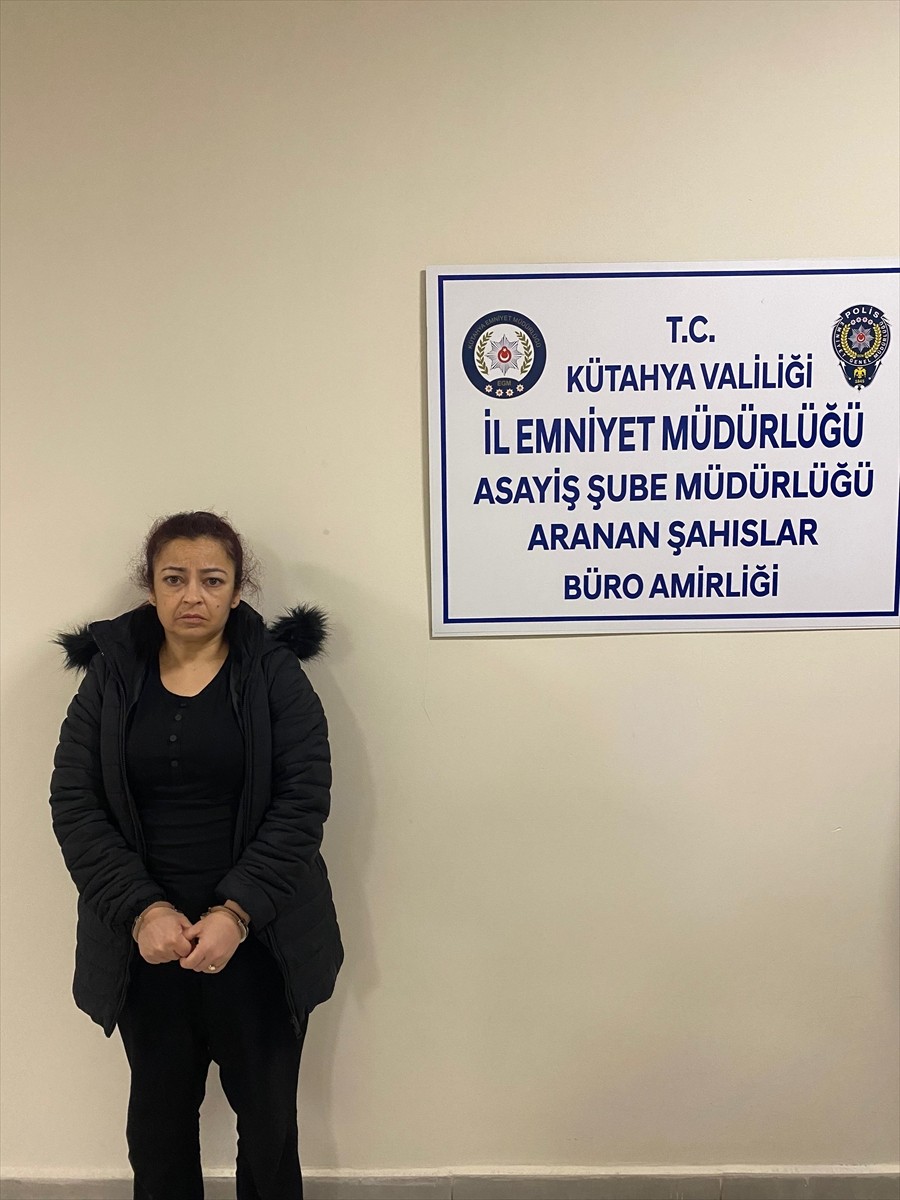 Kütahya'da 4 yıldır aranan ve hakkında dolandırıcılık suçlarından kesinleşmiş 62 yıl 3 ay hapis...