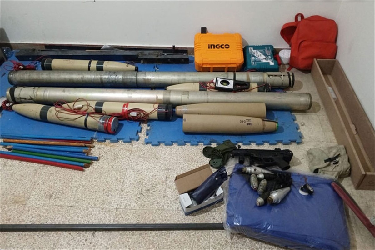 Lübnan ordusu, ülkenin güneyinden İsrail'e roket saldırısı girişimini önlediklerini bildirdi....