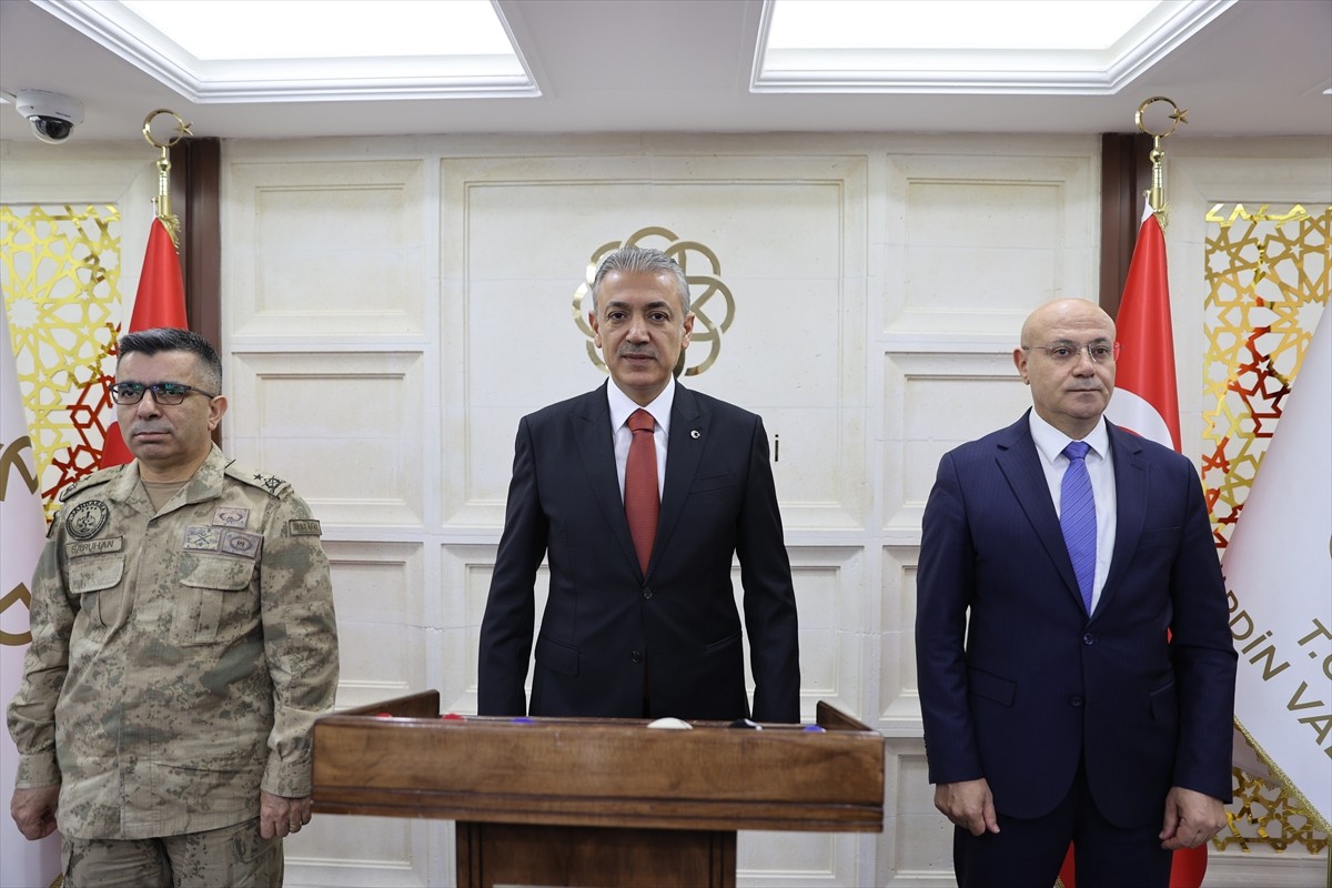 Mardin Valisi Tuncay Akkoyun, İl Emniyet Müdürü Cebrail Buğday ve İl Jandarma Komutanı Tuğgeneral...