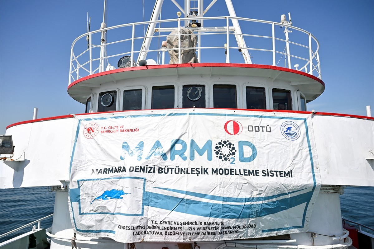 Marmara Denizi Bütünleşik Modelleme Sistemi (MARMOD) projesi kapsamında, Orta Doğu Teknik...