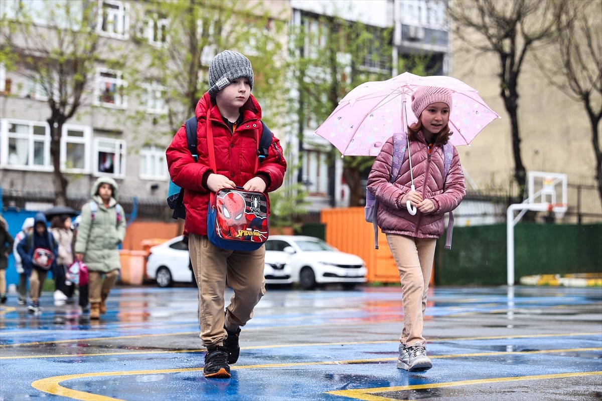 Milli Eğitim Bakanlığına (MEB) bağlı ilk ve ortaöğretim kurumlarındaki öğrenciler, Ramazan Bayramı...