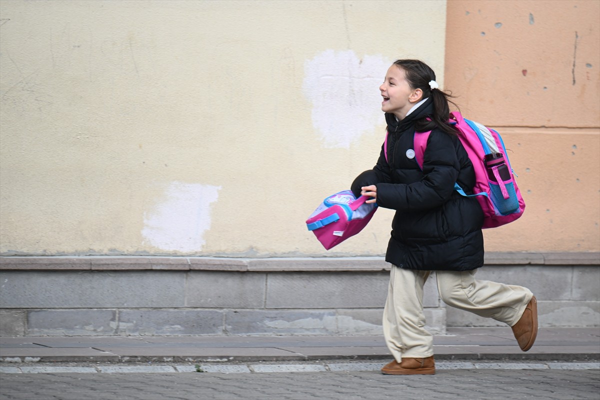 Milli Eğitim Bakanlığına (MEB) bağlı ilk ve ortaöğretim kurumlarındaki yaklaşık 20 milyon...