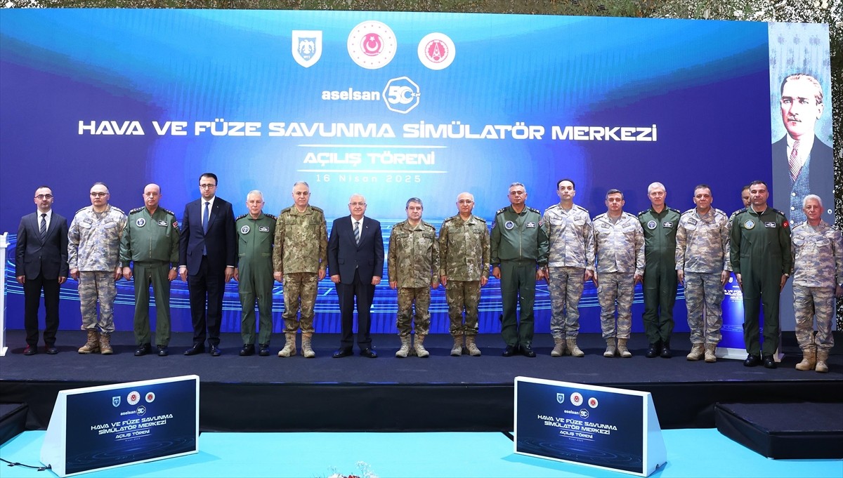 Milli Savunma Bakanı Yaşar Güler, Hava ve Füze Savunma Simülatör Merkezi Açılış Töreni'ne katıldı....