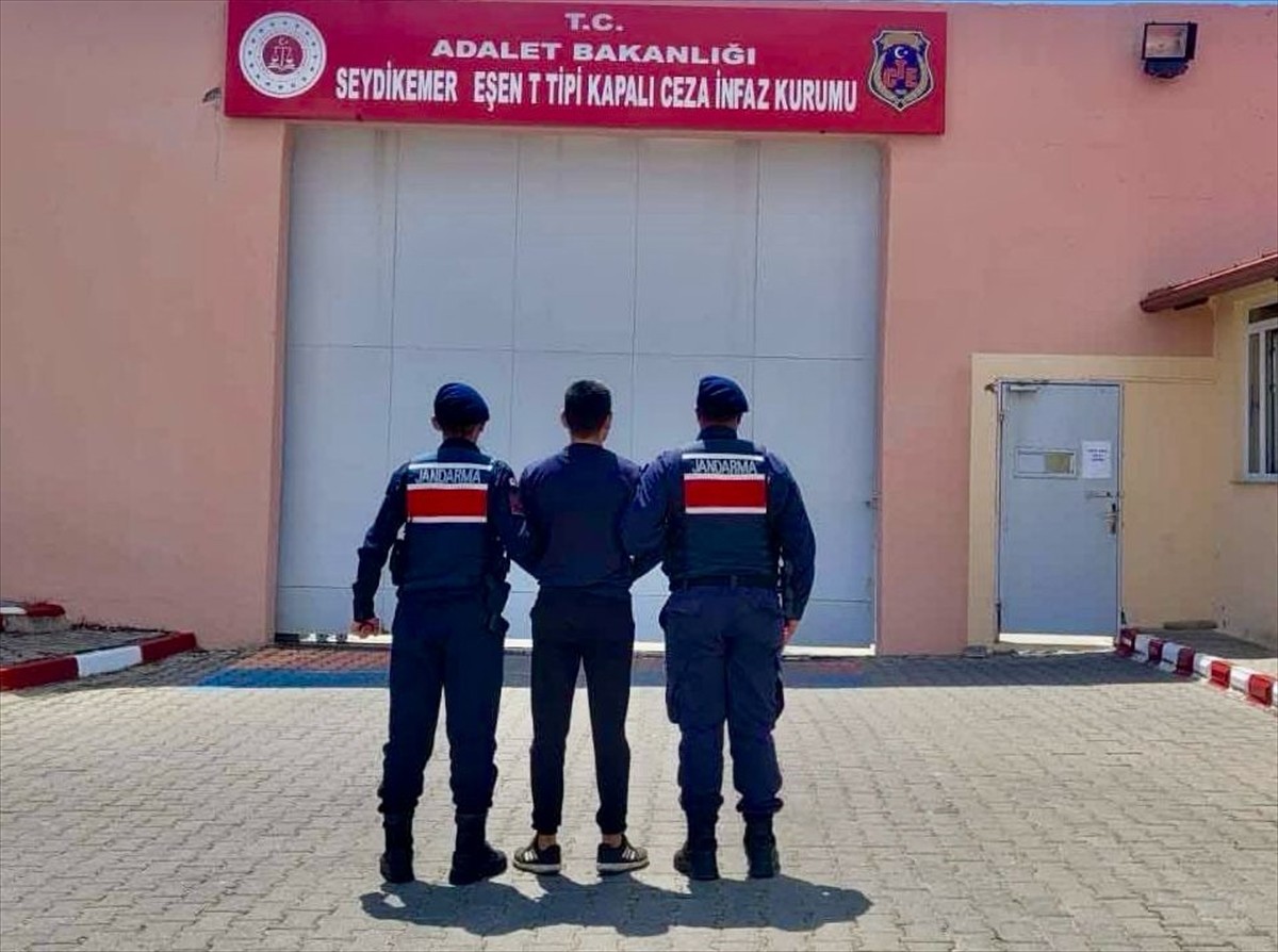 Muğla'nın Fethiye ilçesinde, 19 yıl 4 ay 25 gün kesinleşmiş hapis cezası bulunan hükümlü...