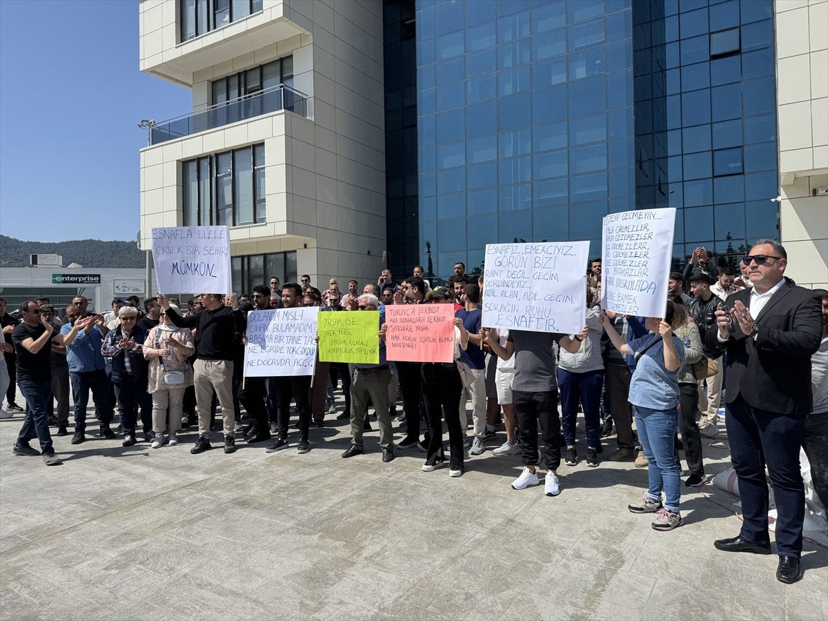 Muğla'nın Marmaris ilçesinde, kamu düzeni sağlamak ve çevre kirliliğini önlemek amacıyla işletme...