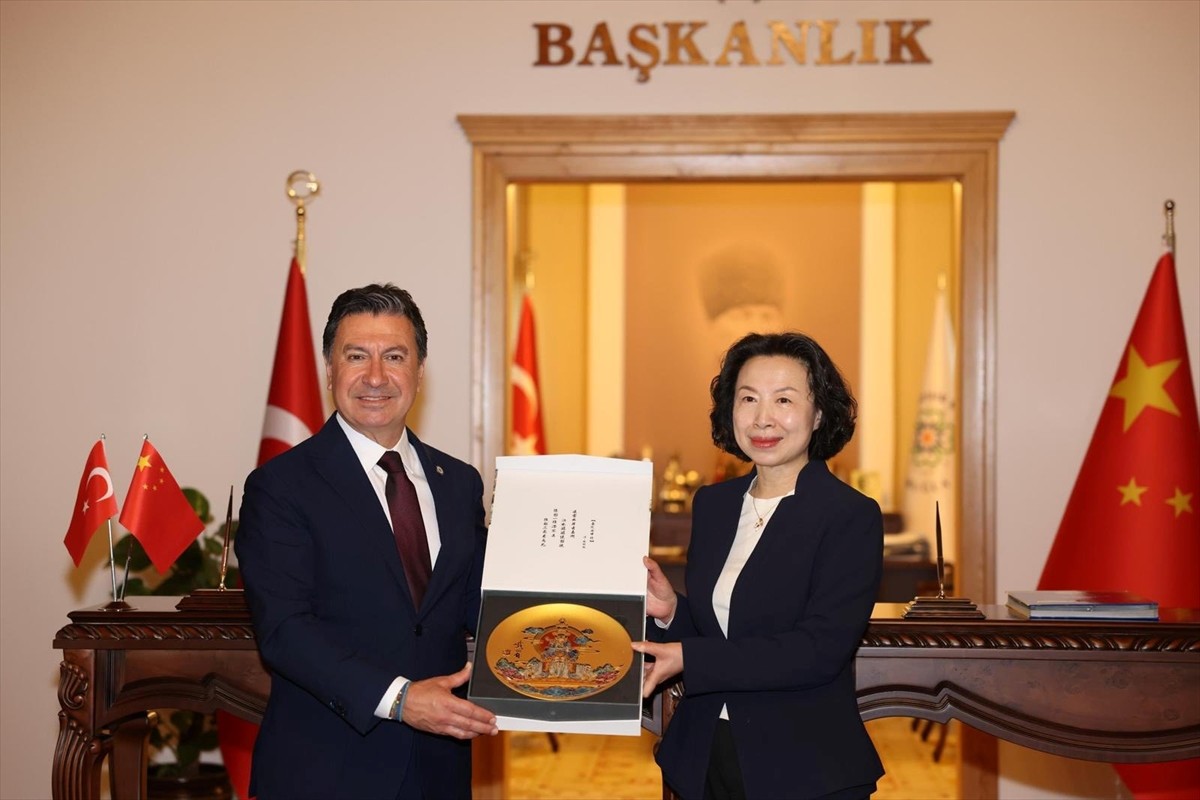 Muğla ile Çin'in Leshan kenti arasında kardeş şehir protokolü imzalandı. Muğla Büyükşehir...