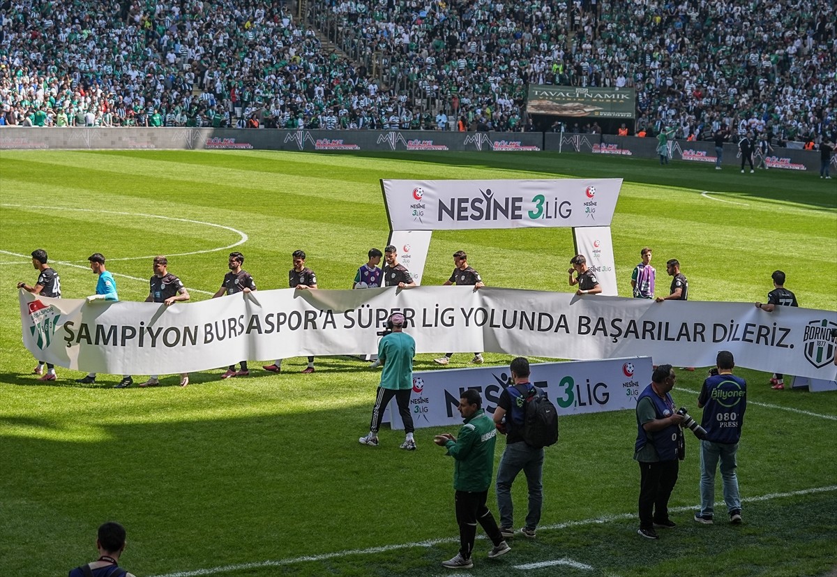 Nesine 3. Lig 1. Grup'ta liderliği geçen hafta garantileyen Bursaspor, 29. hafta maçında Bornova...