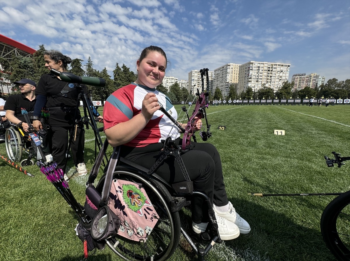 Okçuluk Milli Takımlar Teknik Direktörü Yusuf Göktuğ Ergin, milli para okçu Öznur Cüre Girdi'nin...